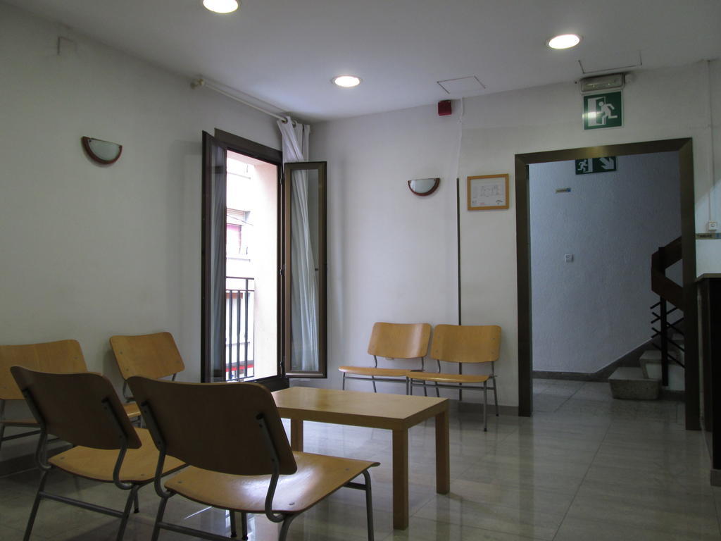 Hostal Ballestero Barcelona Exterior foto